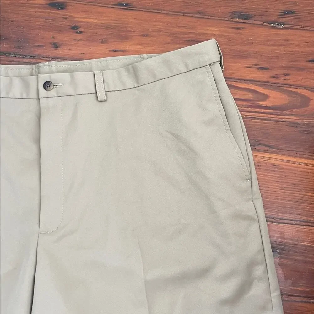 NWT Haggar Flex Waist Cool 18 plain flat front dress chino shorts sz 44W